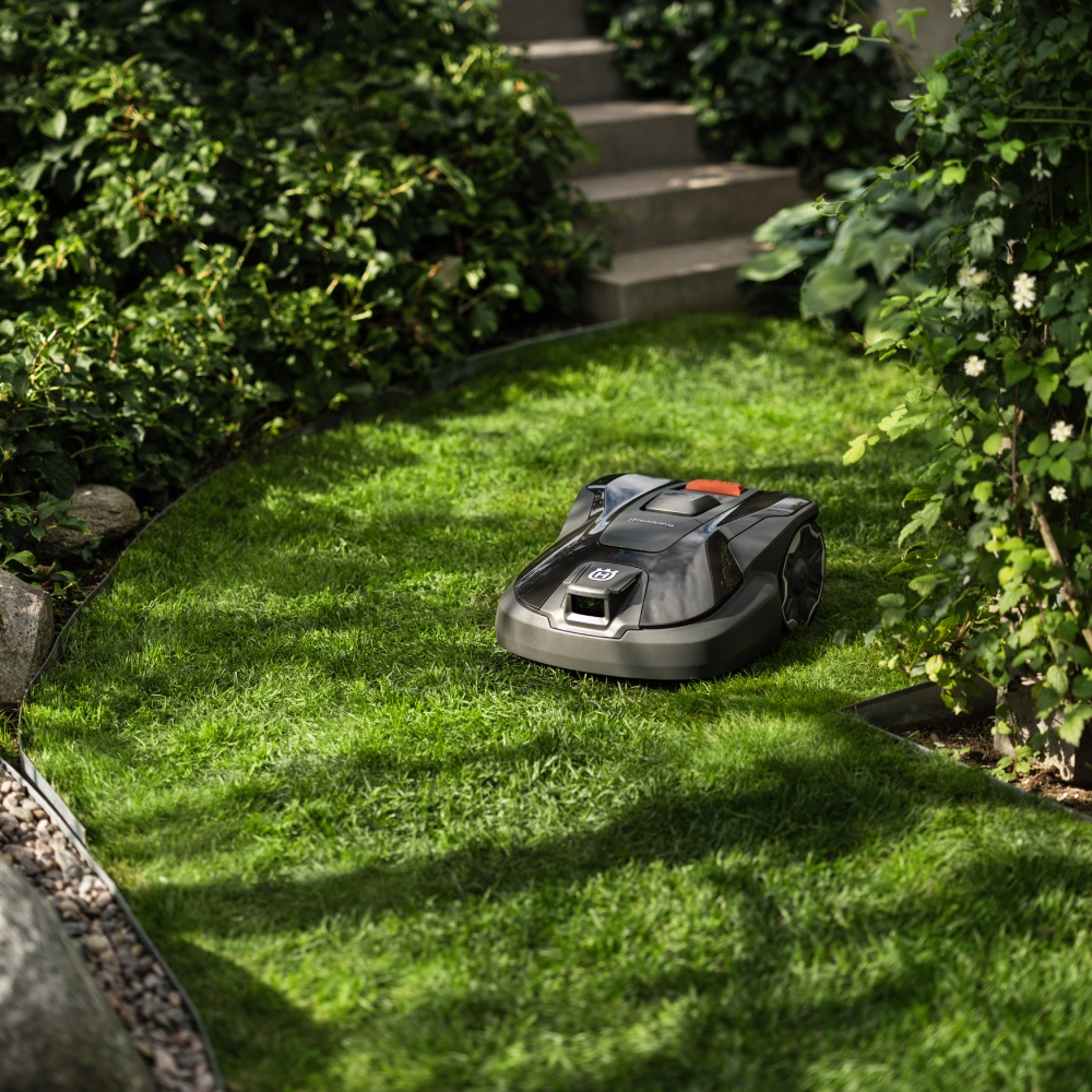 Kamera, MI, nulla huzal: ezt tudja a Husqvarna 308V és 312V